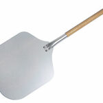 Pizzaschaufel mit Holzstiel